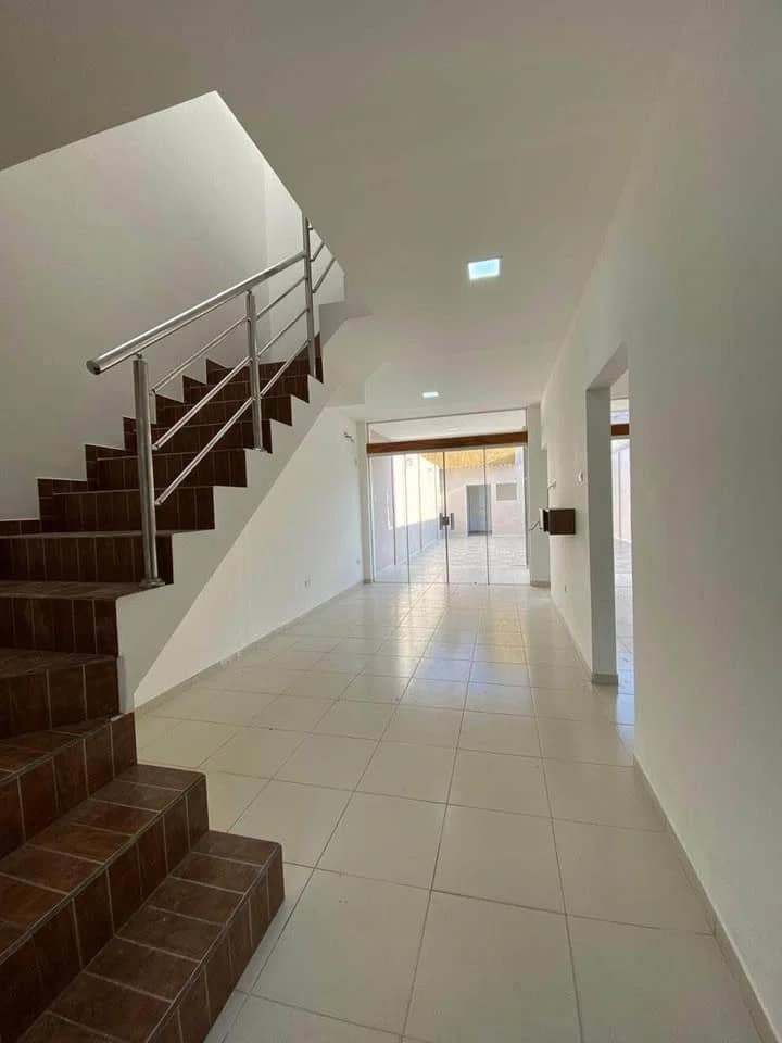 CASA EN ALQUILER DE 2 PLANTAS ZONA NORTE AV. ALEMANA., foto 2
