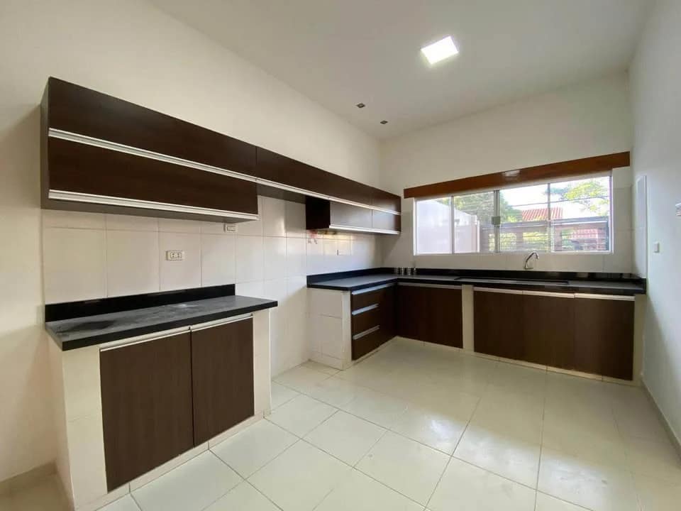 CASA EN ALQUILER DE 2 PLANTAS ZONA NORTE AV. ALEMANA., foto 3